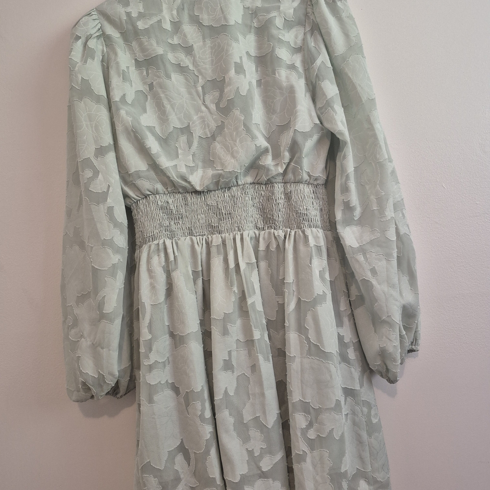 Lulu's Green Plunge Bishop Sleeve Sundress - Picture 4 of 4